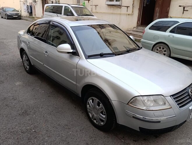 Volkswagen Passat 2004, 330,000 km - 1.8 l - Bakı