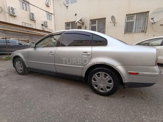 Volkswagen Passat 2004, 330,000 km - 1.8 l - Bakı
