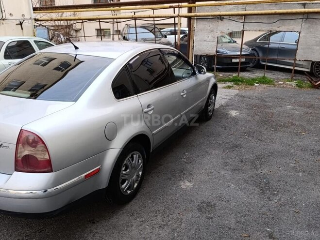 Volkswagen Passat 2004, 330,000 km - 1.8 l - Bakı
