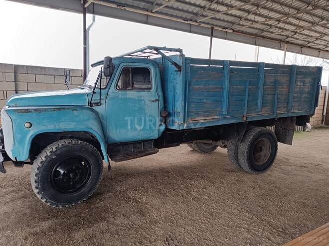 GAZ 53-12