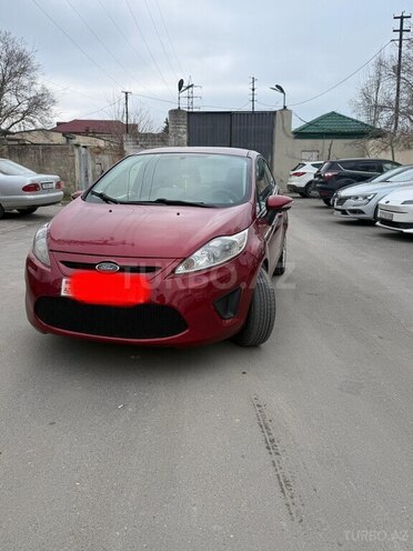 Ford Fiesta-1