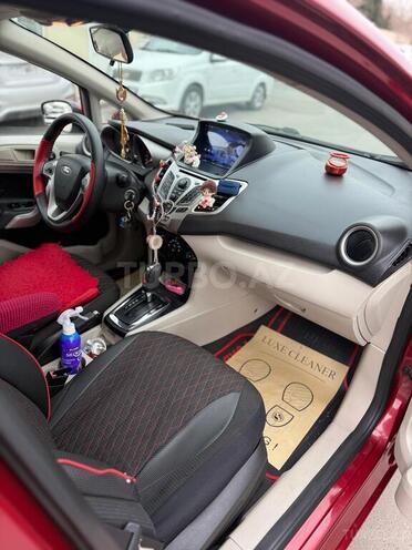 Ford Fiesta-7