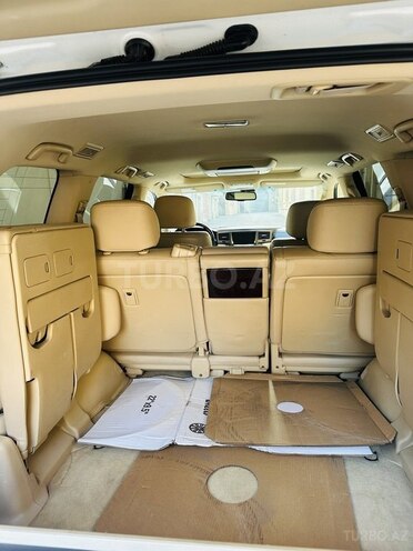 Lexus LX 570-15