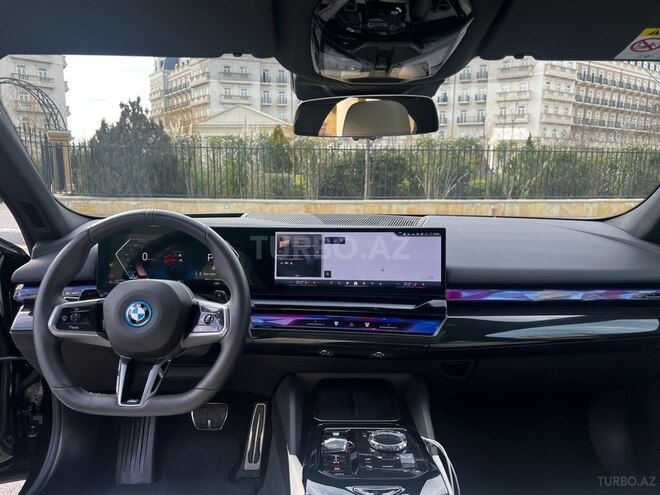 BMW 530e-4