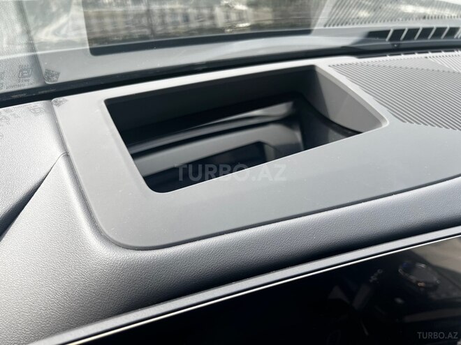 BMW 530e-7