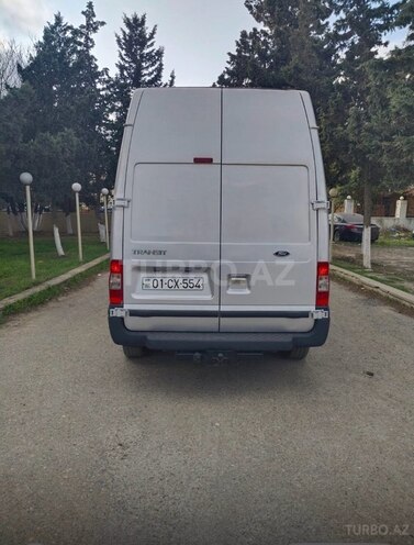 Ford Transit-4