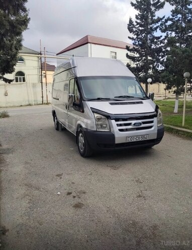 Ford Transit-8