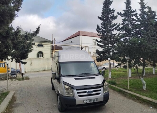 Ford Transit-1