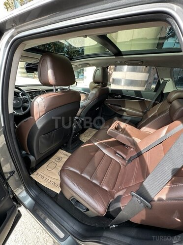 Kia Sorento-14