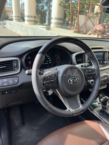 Kia Sorento-9