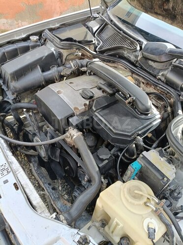 Mercedes E 230 1995, 487,000 km - 2.3 l - Bakı