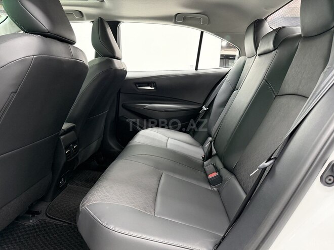 Toyota Corolla-11