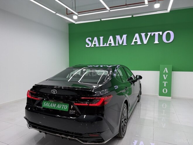 Toyota Camry-4