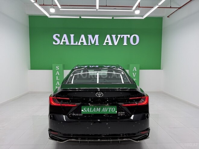 Toyota Camry-5