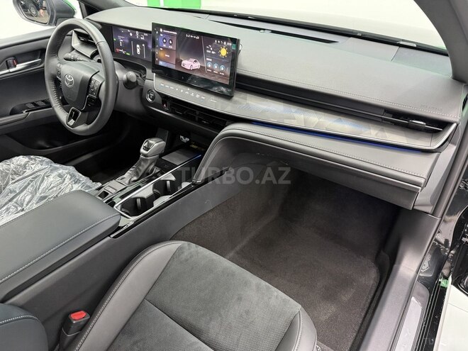 Toyota Camry-11