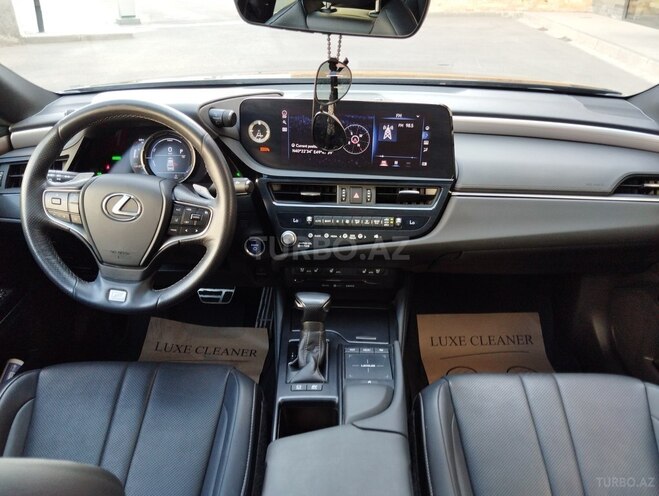 Lexus ES 300h 2021, 131,300 km - 2.5 л - Bakı