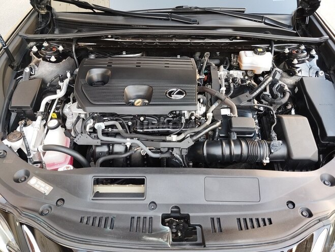 Lexus ES 300h 2021, 131,300 km - 2.5 л - Bakı