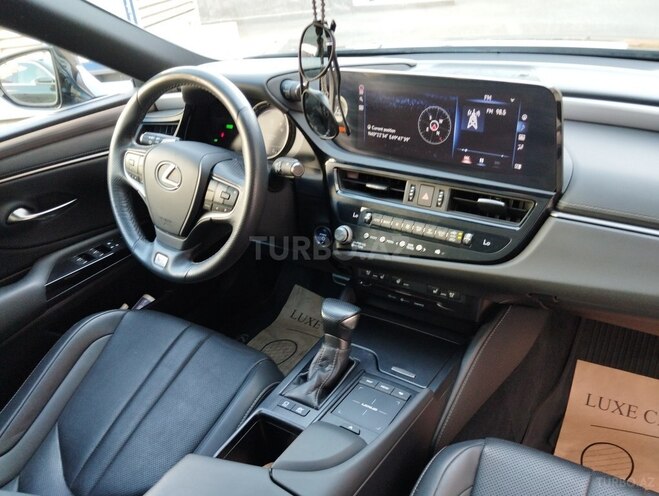 Lexus ES 300h 2021, 131,300 km - 2.5 л - Bakı