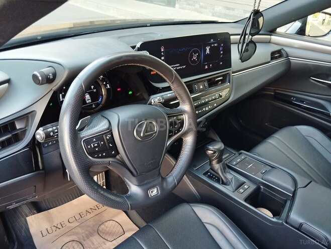 Lexus ES 300h 2021, 131,300 km - 2.5 л - Bakı