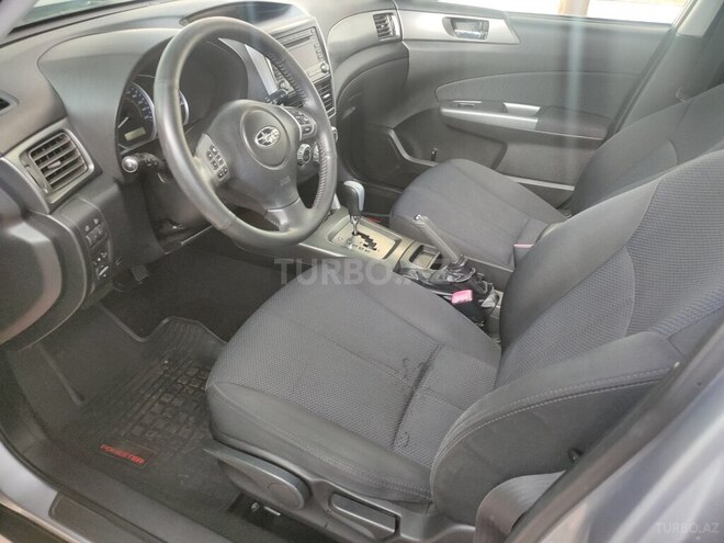 Subaru Forester-12