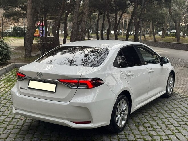 Toyota Corolla 2025, 12,800 km - 1.8 l - Bakı
