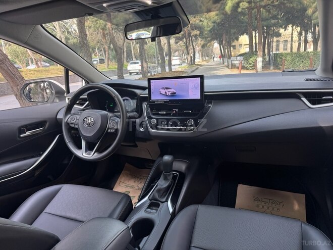 Toyota Corolla 2025, 12,800 km - 1.8 l - Bakı