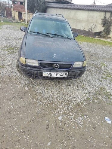 Opel Astra 1994, 400,000 km - 1.6 l - Quba