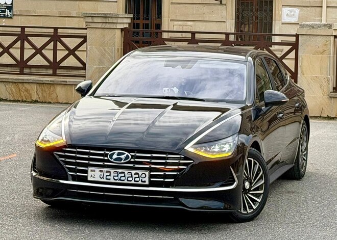 Hyundai Sonata-12