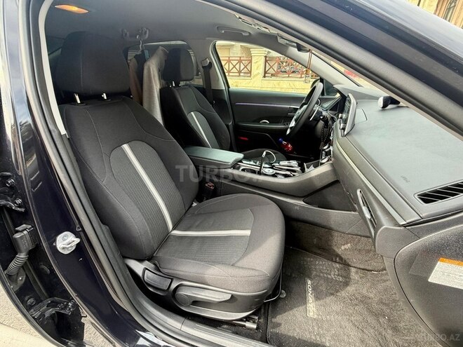 Hyundai Sonata-17