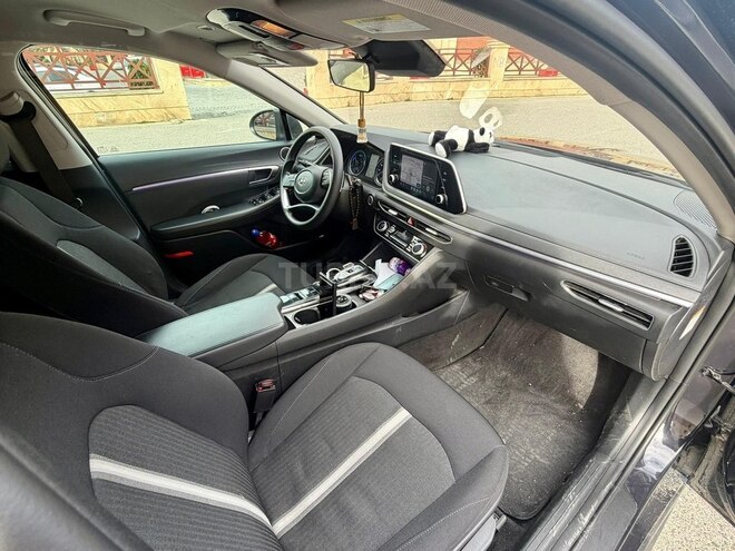 Hyundai Sonata-19