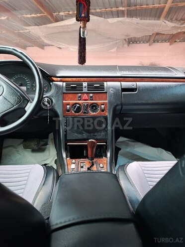 Mercedes E 220 1998, 350,000 km - 2.2 l - Tərtər