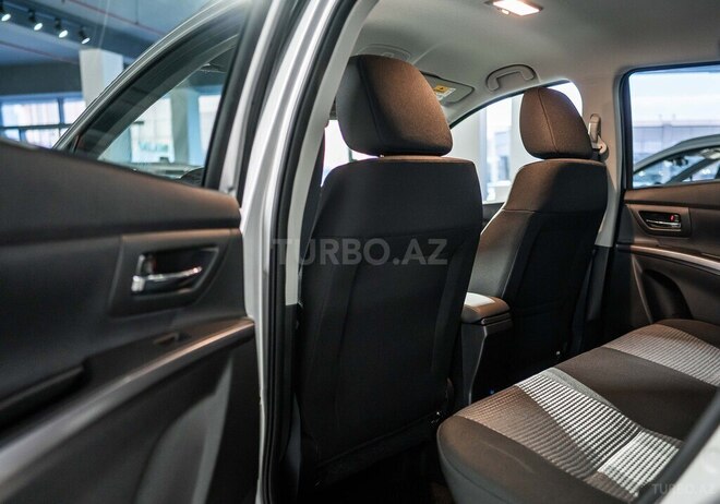 Suzuki S-Cross-11