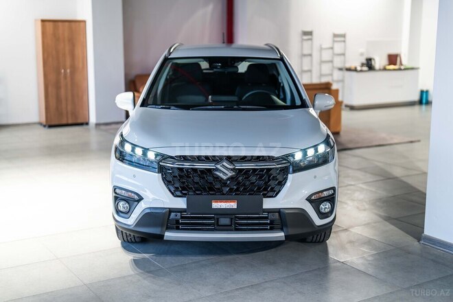 Suzuki S-Cross-1