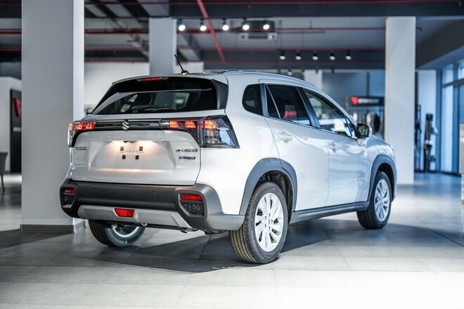 Suzuki S-Cross-5