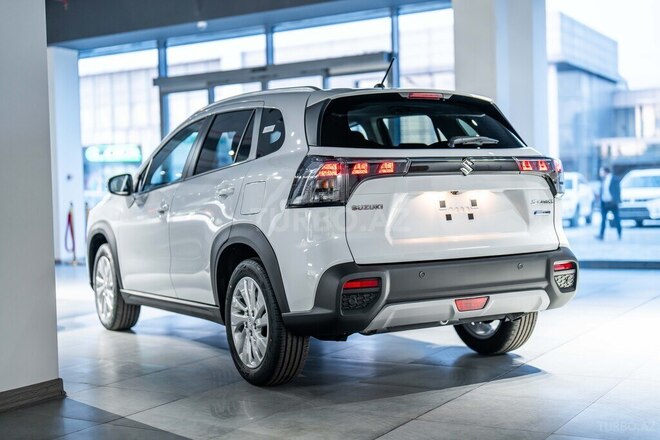 Suzuki S-Cross-4