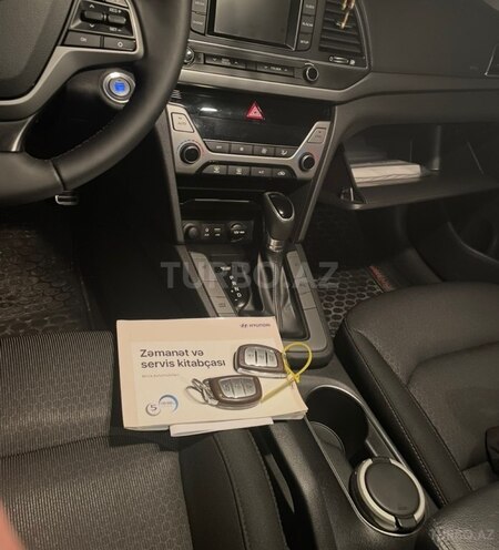 Hyundai Elantra 2018, 82,000 km - 2.0 л - Bakı