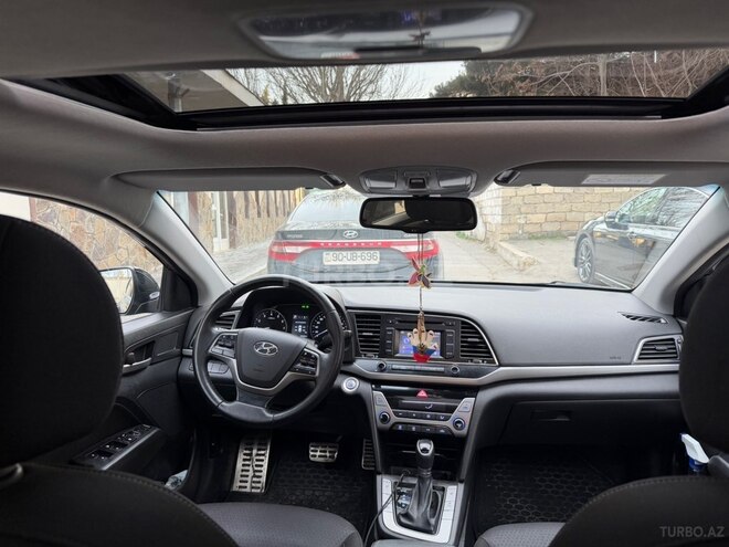 Hyundai Elantra 2018, 82,000 km - 2.0 л - Bakı