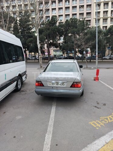 Mercedes E 250 1993, 337,000 km - 2.5 л - Bakı
