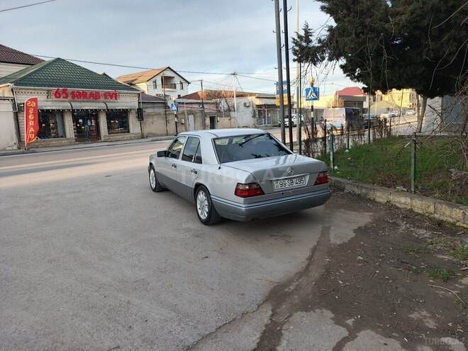 Mercedes E 250 1993, 337,000 km - 2.5 л - Bakı