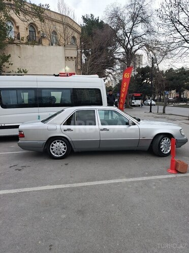 Mercedes E 250 1993, 337,000 km - 2.5 л - Bakı
