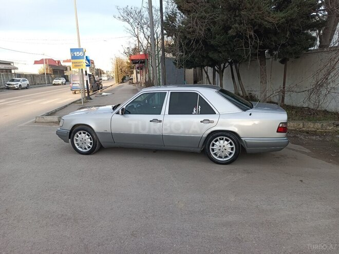 Mercedes E 250 1993, 337,000 km - 2.5 л - Bakı