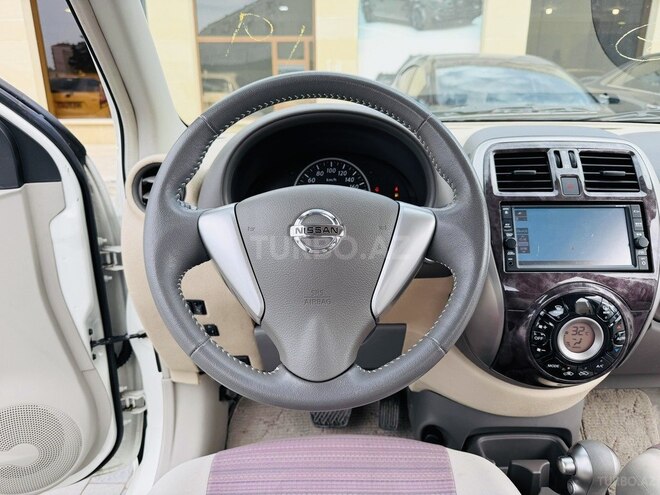 Nissan March-10
