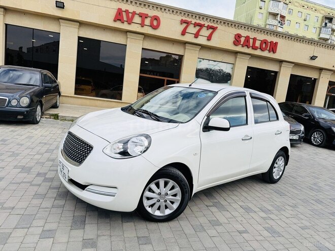 Nissan March-3