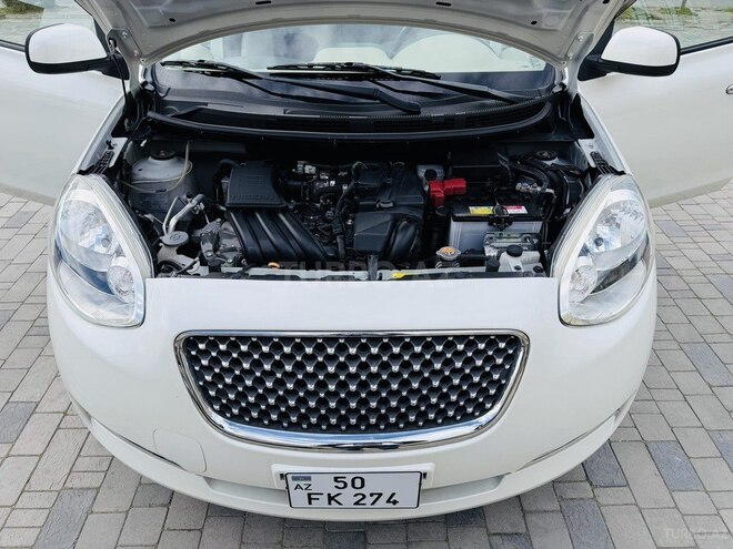 Nissan March-18