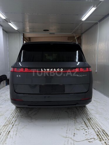 Lynk & Co 900-2