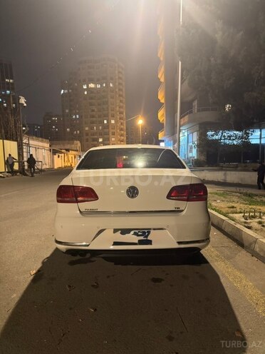 Volkswagen Passat-4