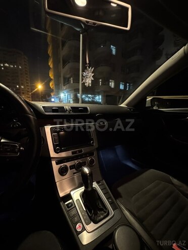 Volkswagen Passat-13