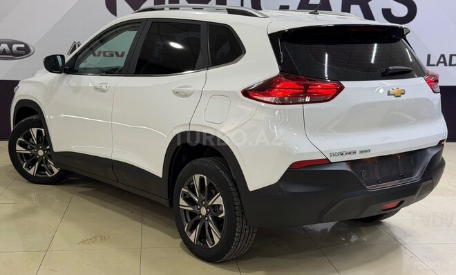 Chevrolet Tracker-5