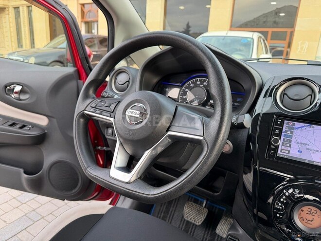Nissan Note-9