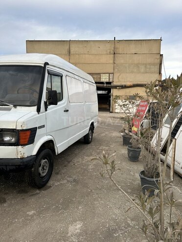 Mercedes 208 D 1990, 384,569 km - 2.3 l - Bakı